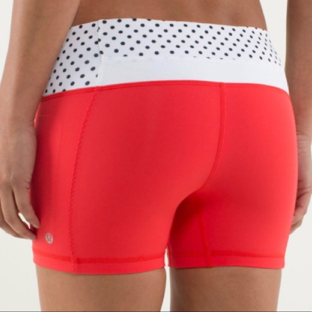 Lululemon Run Fast Track Short Red/Polka Dot sz.6